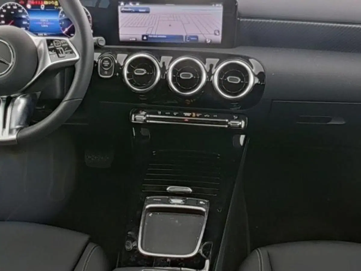 Mercedes-Benz Classe A usata a Milano (4)
