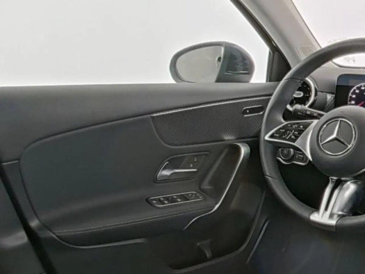 Mercedes-Benz Classe A usata a Milano (7)