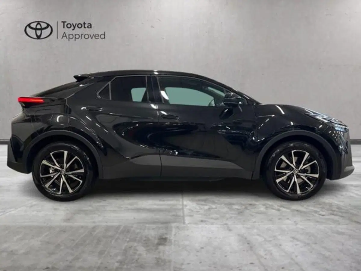 Toyota Toyota C-HR usata a Vercelli (14)
