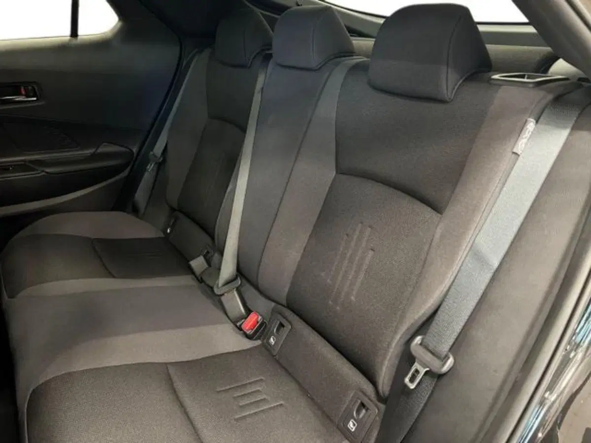Toyota Toyota C-HR usata a Vercelli (8)