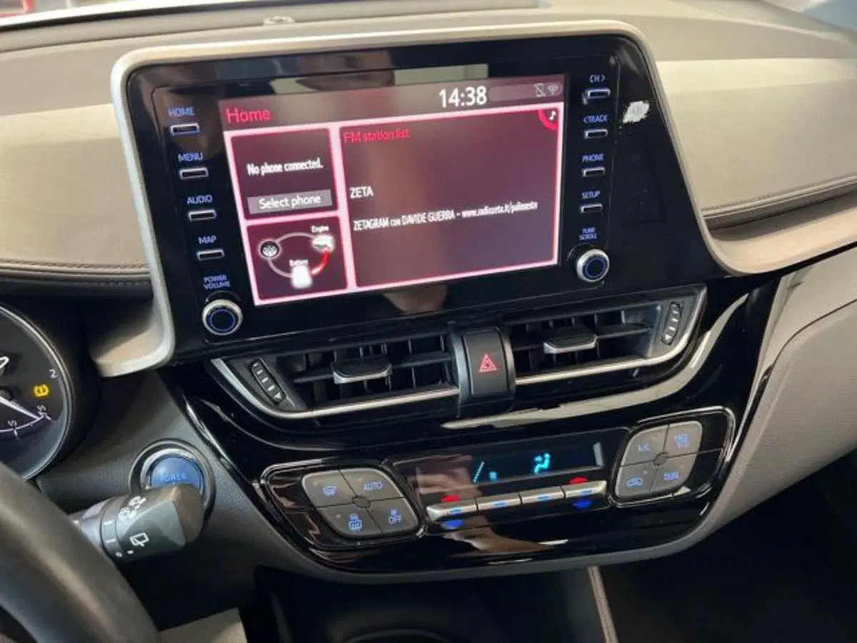 Toyota Toyota C-HR usata a Vercelli (12)
