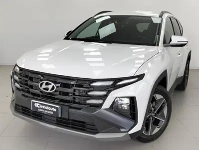 Hyundai Tucson 1.6 t-gdi 48V Business 2wd mt del 2024 usata a Lurate Caccivio
