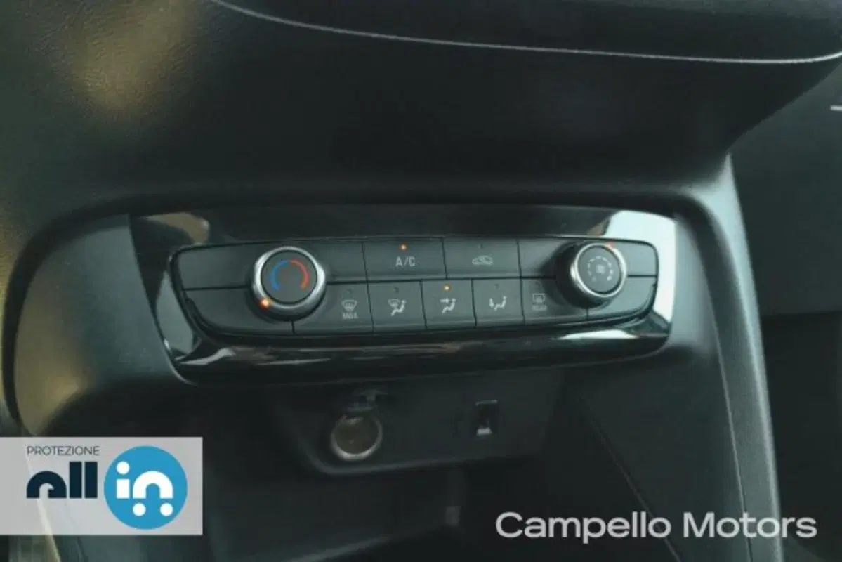 Opel Corsa usata a Venezia (11)