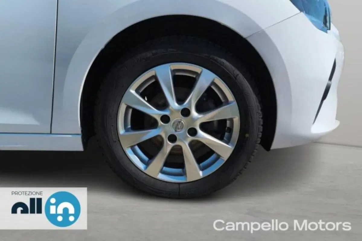 Opel Corsa usata a Venezia (17)