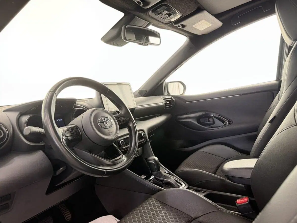 Toyota Yaris Cross usata a Monza e Brianza (11)