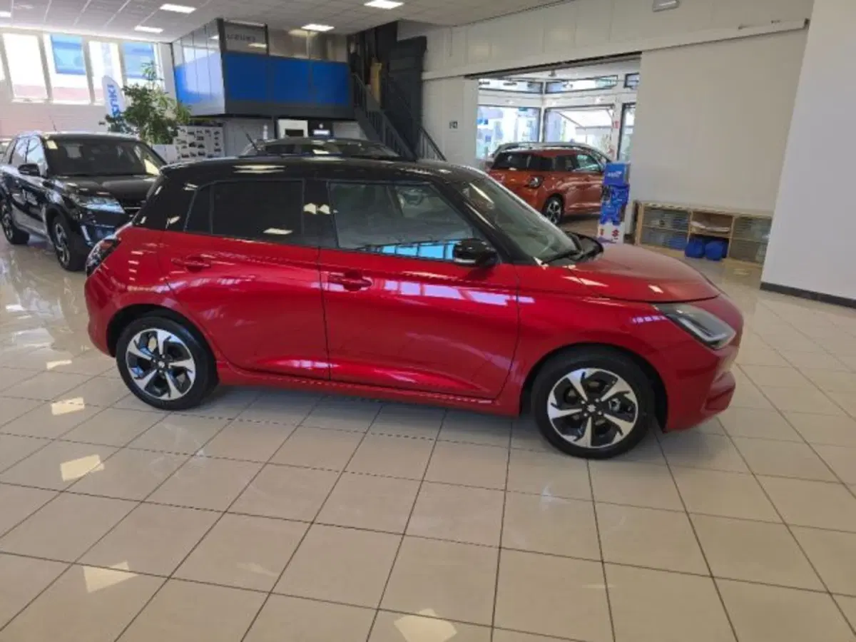 Suzuki Swift nuova a Reggio Emilia (5)