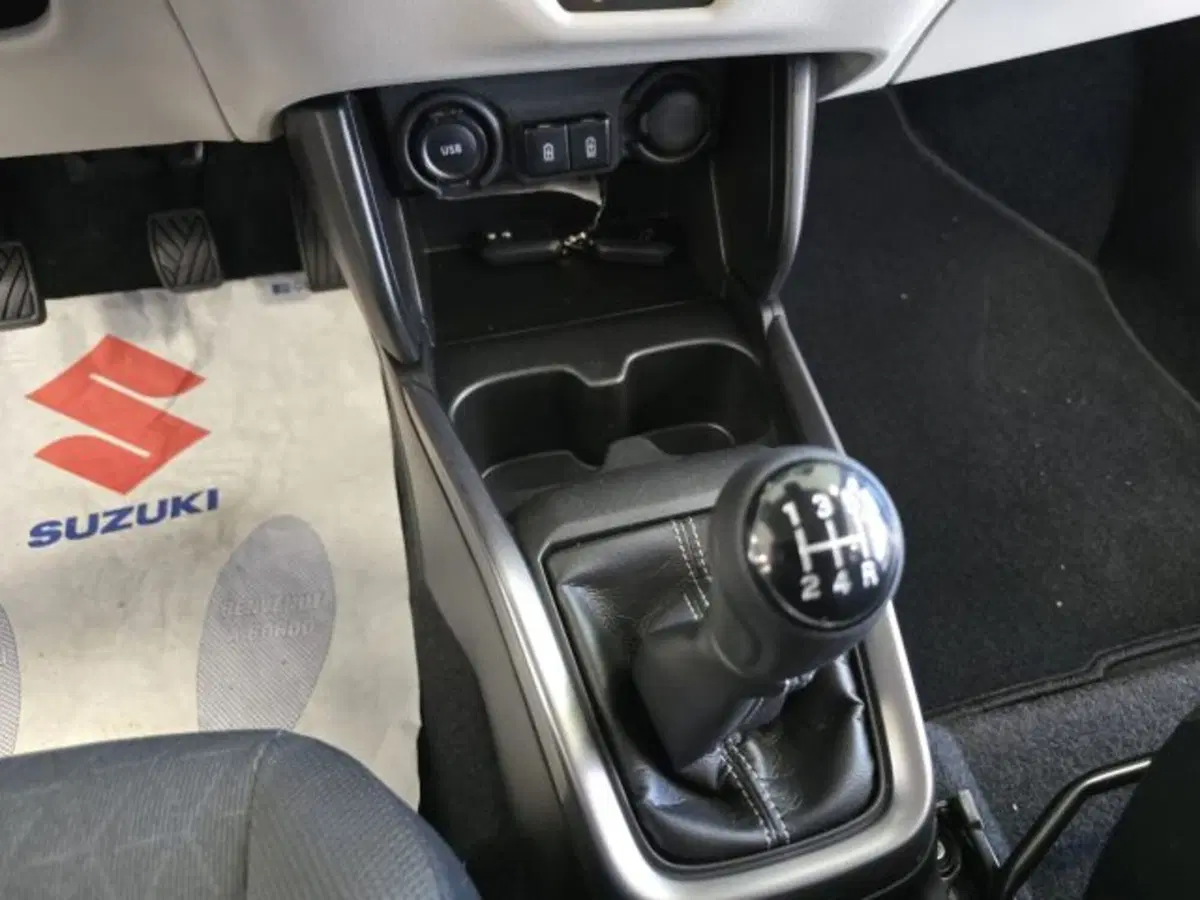 Suzuki Swift nuova a Reggio Emilia (14)