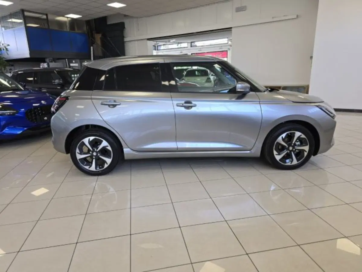 Suzuki Swift nuova a Reggio Emilia (7)