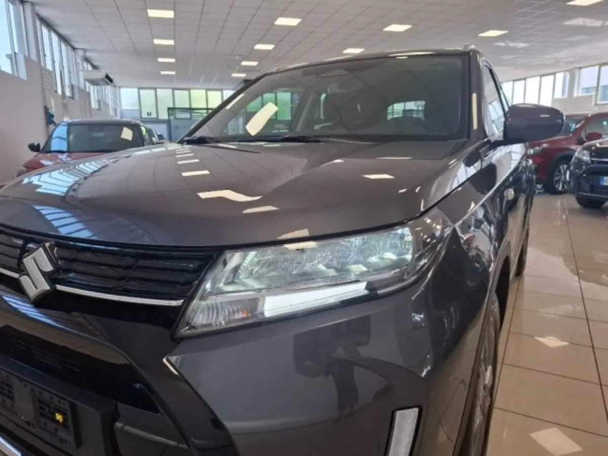Suzuki Vitara nuova a Reggio Emilia (18)