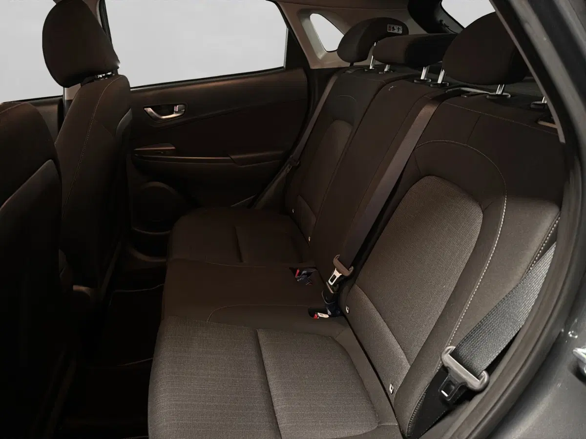 Hyundai Kona usata a Genova (10)