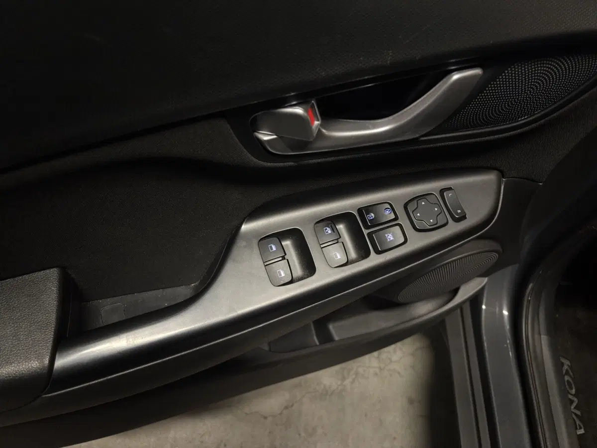 Hyundai Kona usata a Genova (12)