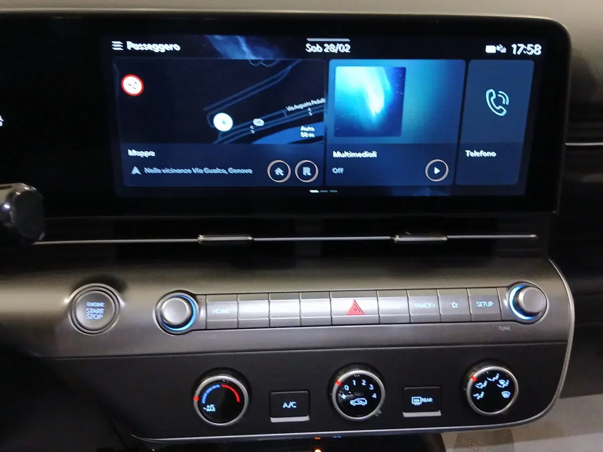 Hyundai Kona nuova a Genova (15)