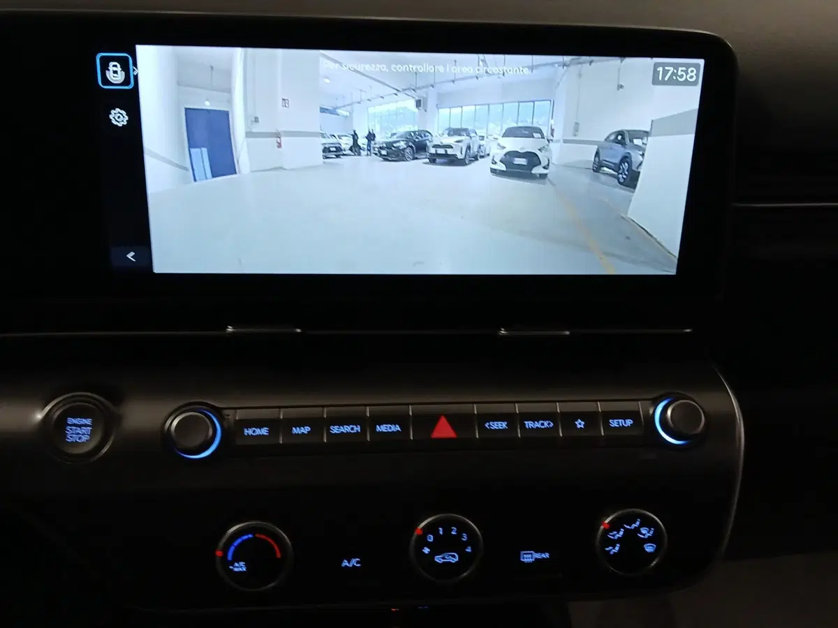 Hyundai Kona nuova a Genova (16)