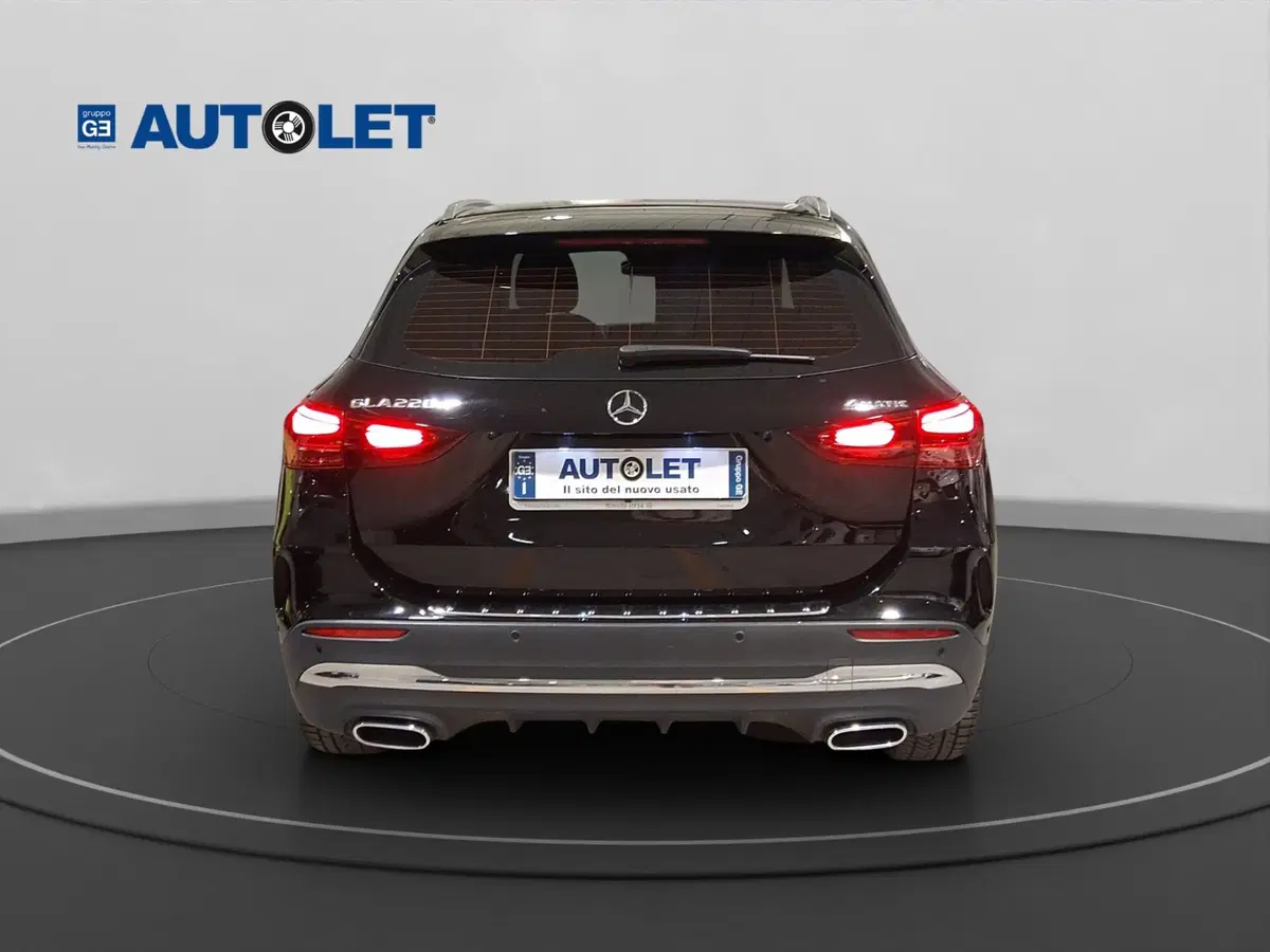 Mercedes-Benz GLA SUV usata a Genova (6)