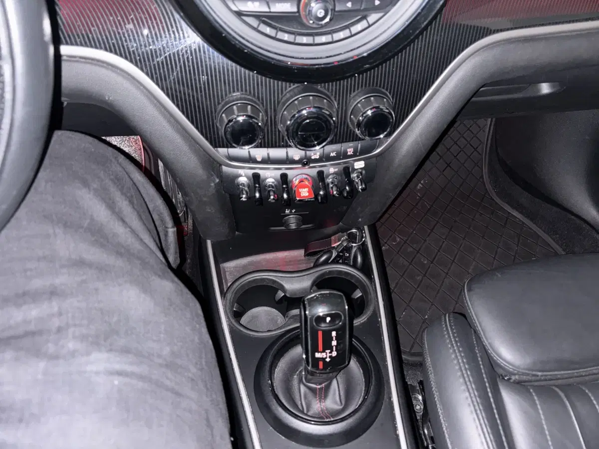 MINI Mini Countryman usata a Genova (16)