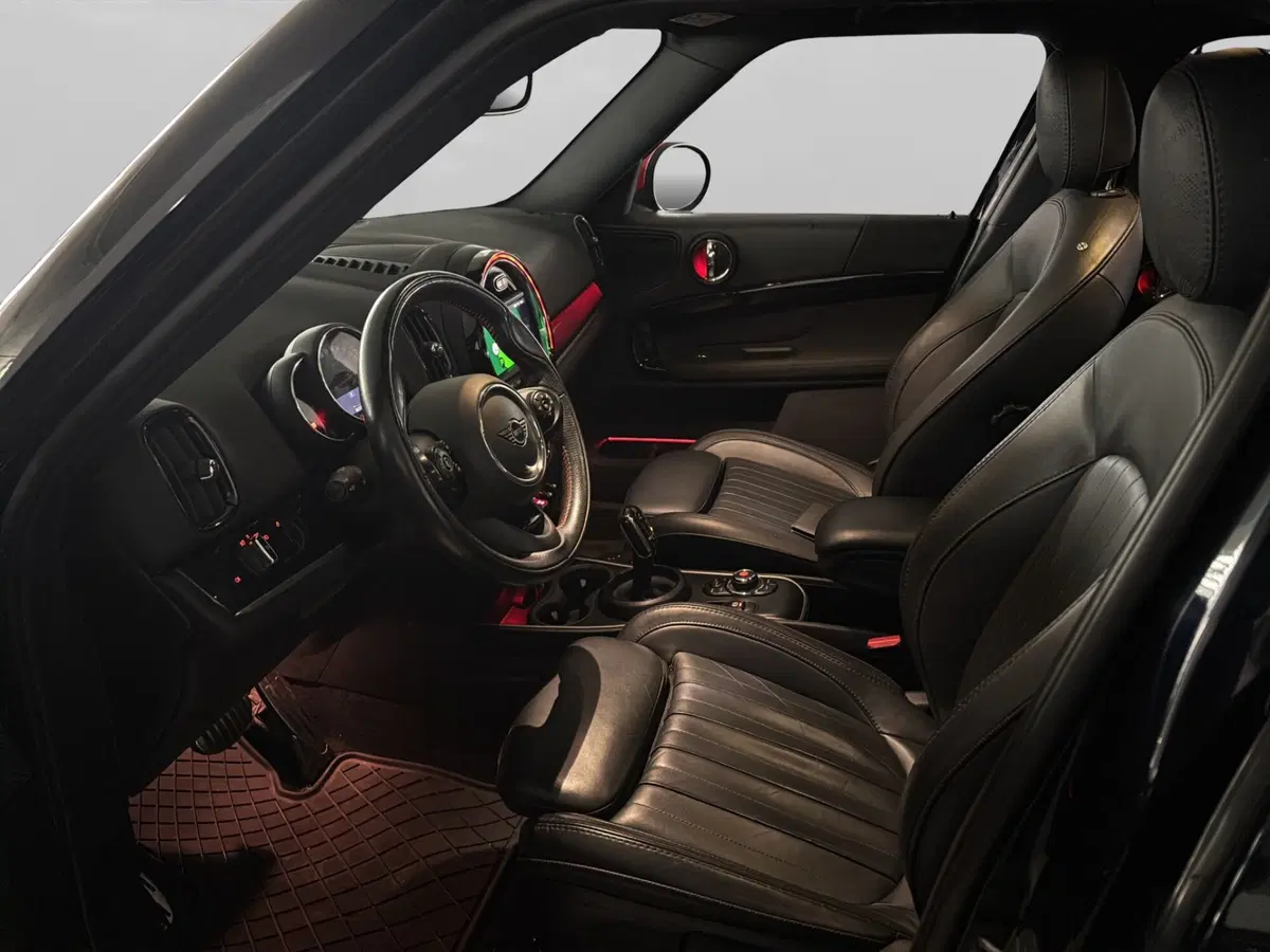 MINI Mini Countryman usata a Genova (9)