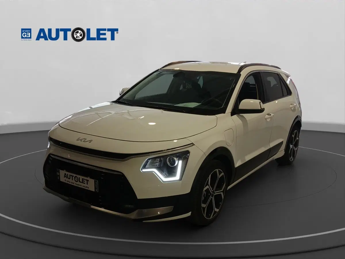 Kia Niro nuova a Genova