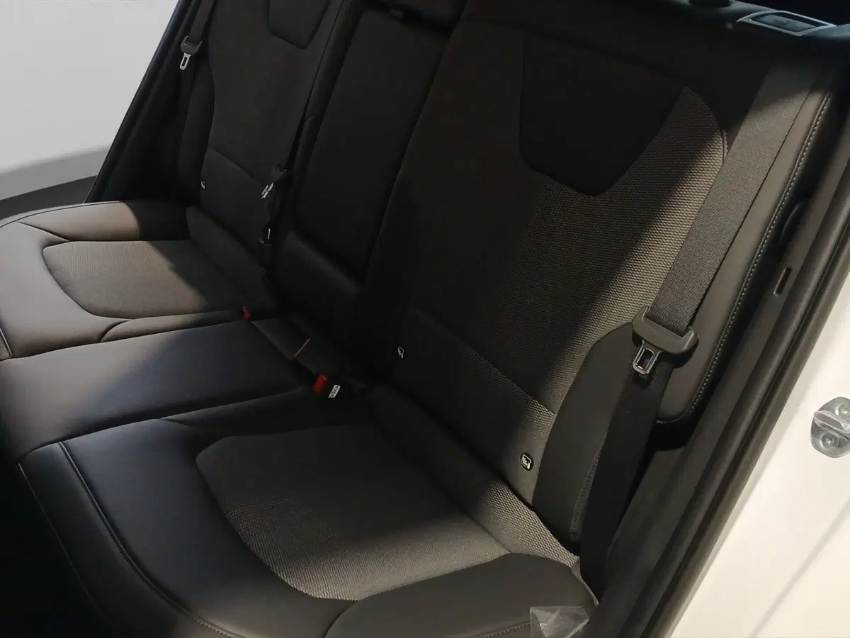 Kia Niro nuova a Genova (10)
