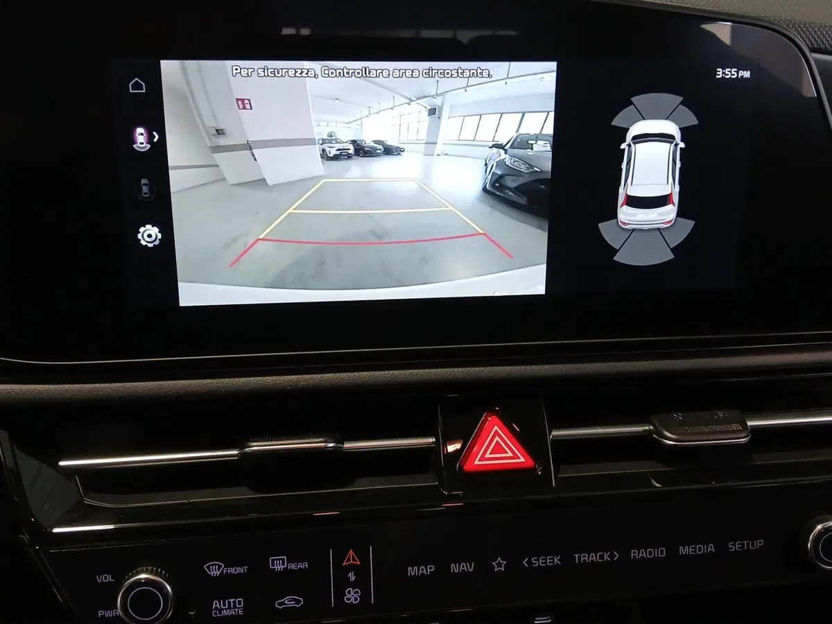 Kia Niro nuova a Genova (16)