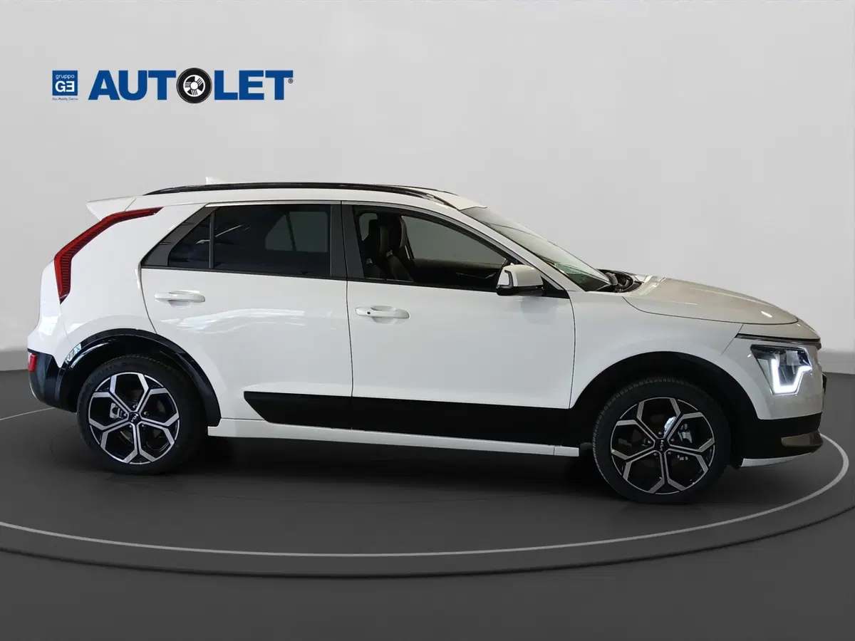 Kia Niro nuova a Genova (4)