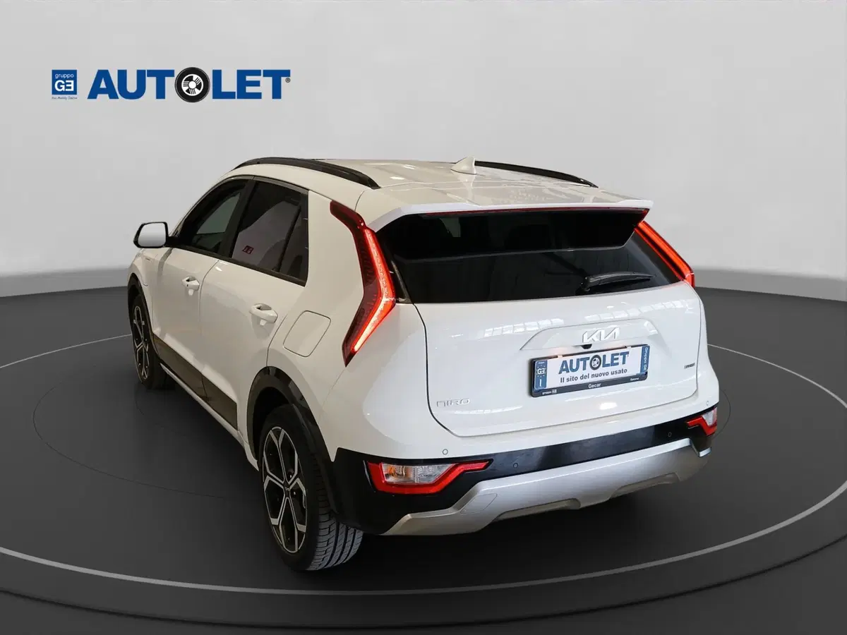Kia Niro nuova a Genova (8)