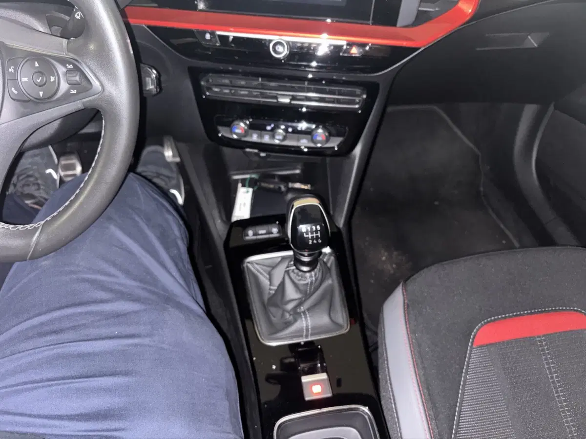 Opel Mokka usata a Genova (16)