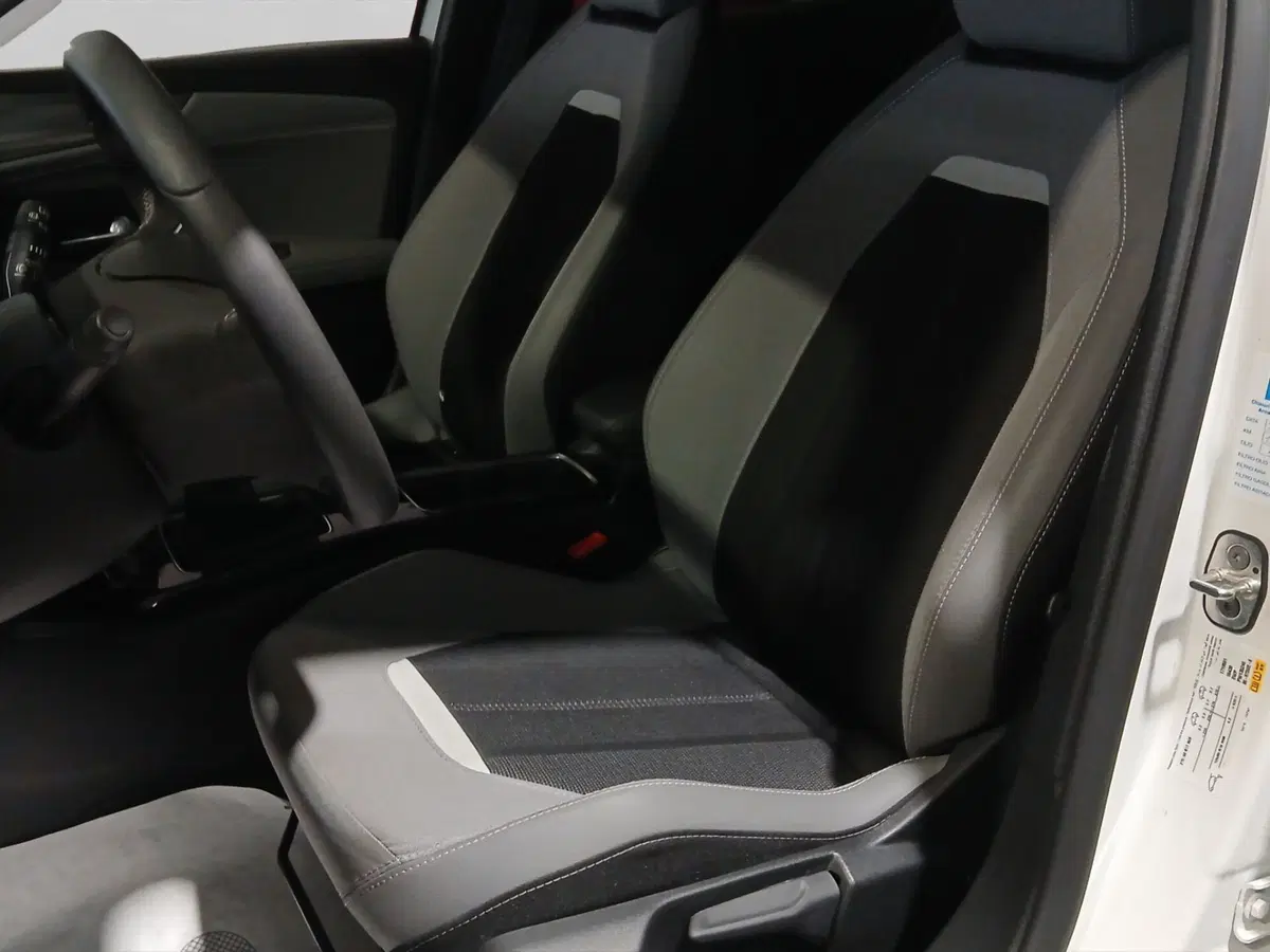 Opel Mokka usata a Genova (10)