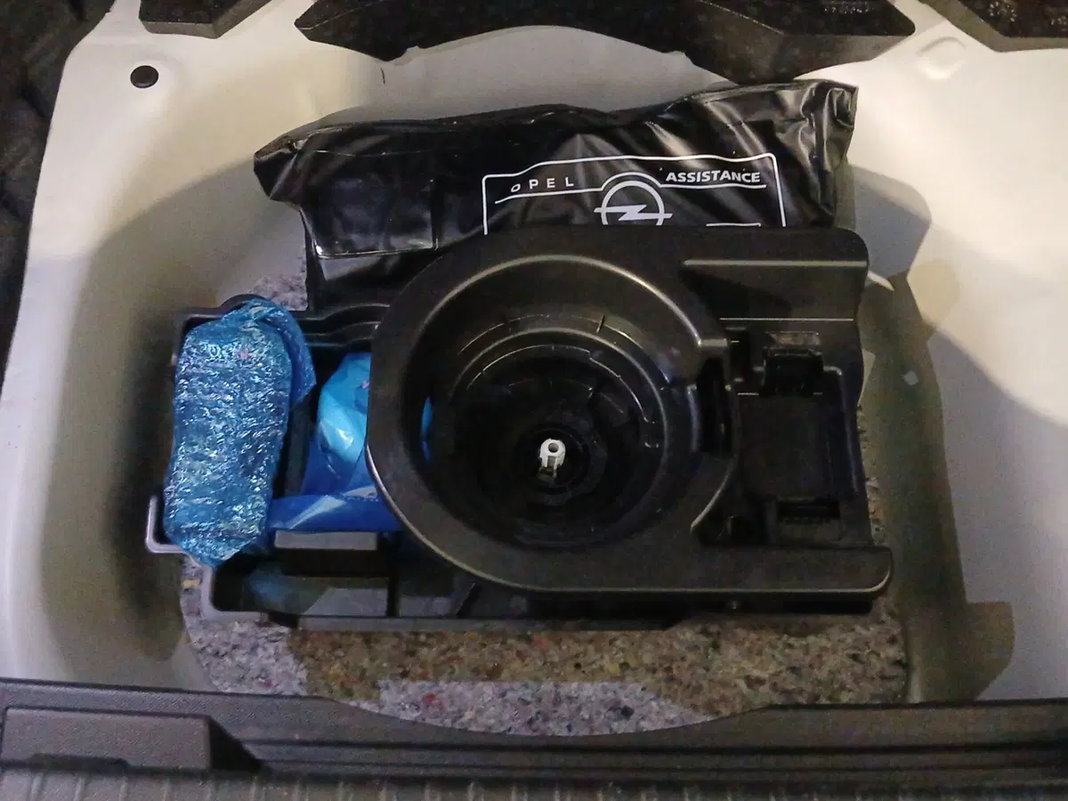Opel Mokka usata a Genova (19)