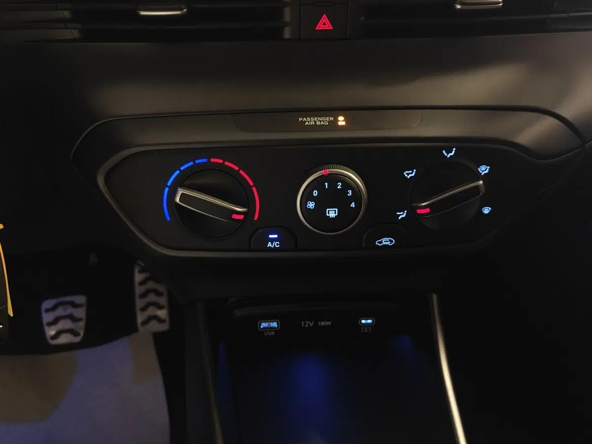 Hyundai Bayon nuova a Genova (16)