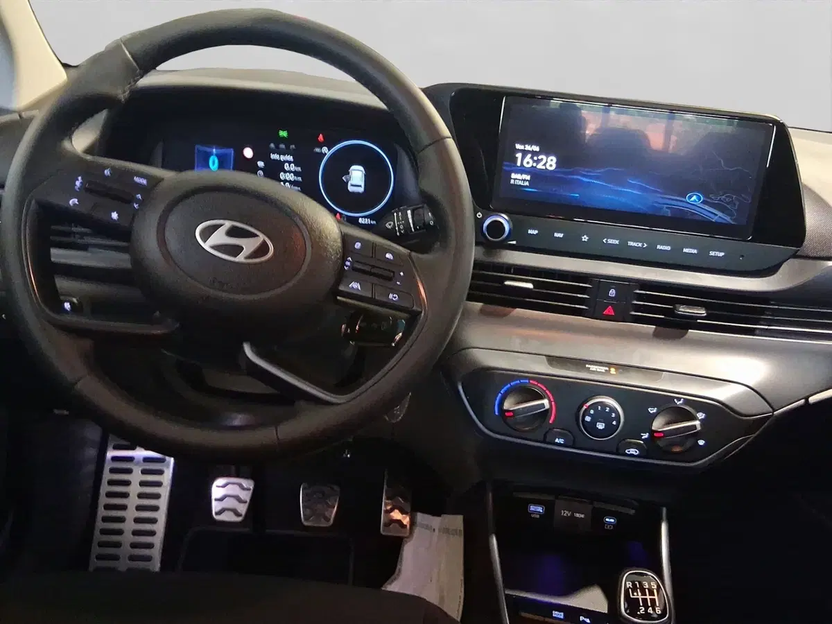 Hyundai Bayon usata a Genova (11)