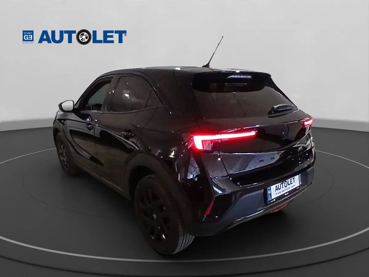 Opel Mokka usata a Genova (8)