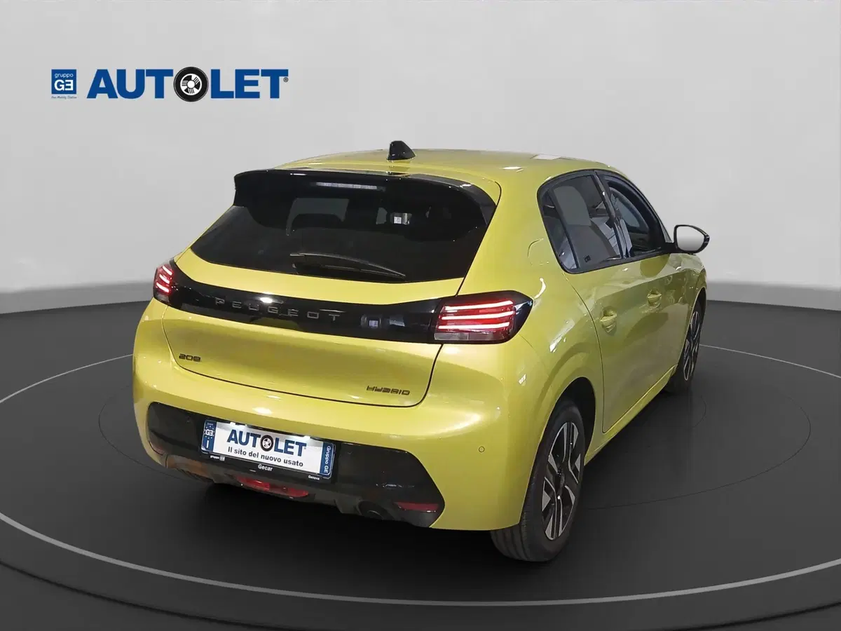 Peugeot 208 nuova a Genova (7)