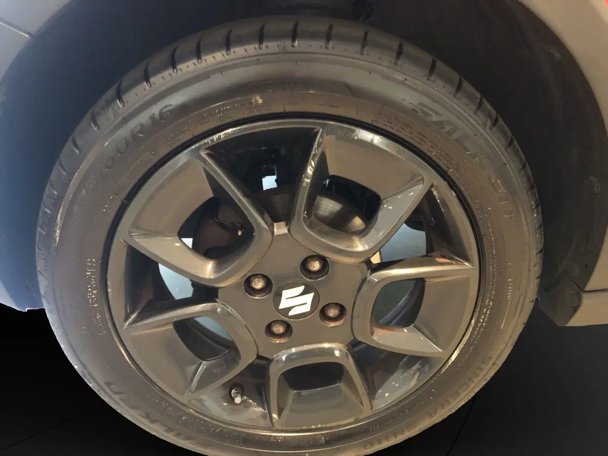 Suzuki Ignis usata a Genova (18)