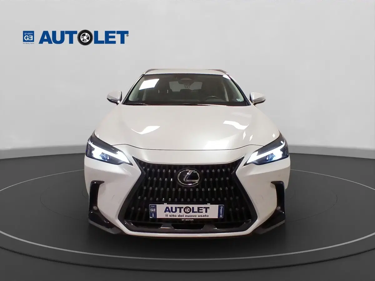 Lexus NX usata a Genova (2)