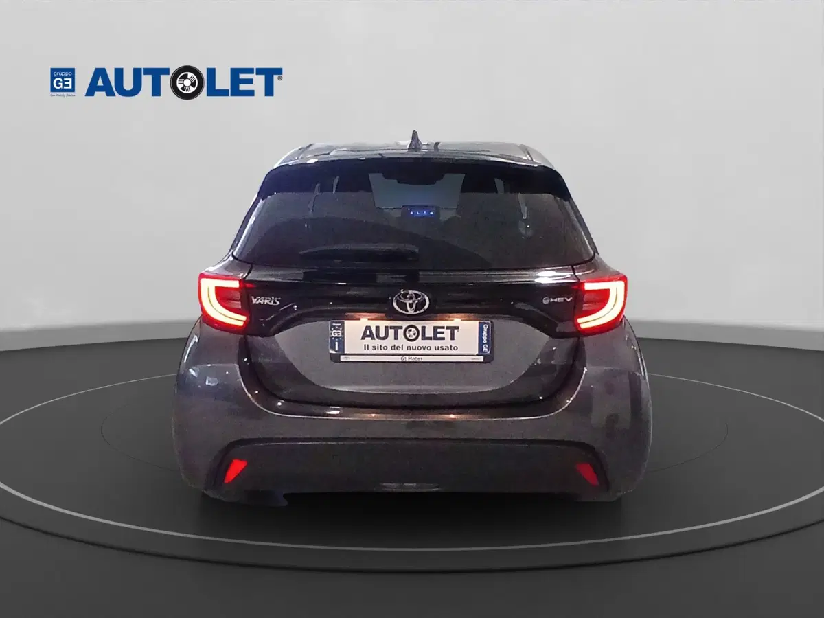 Toyota Yaris usata a Genova (6)