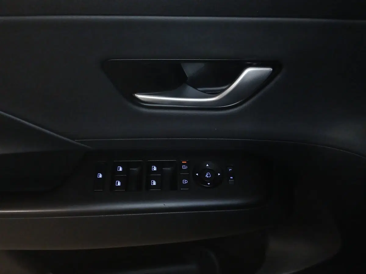 Hyundai Kona usata a Genova (12)