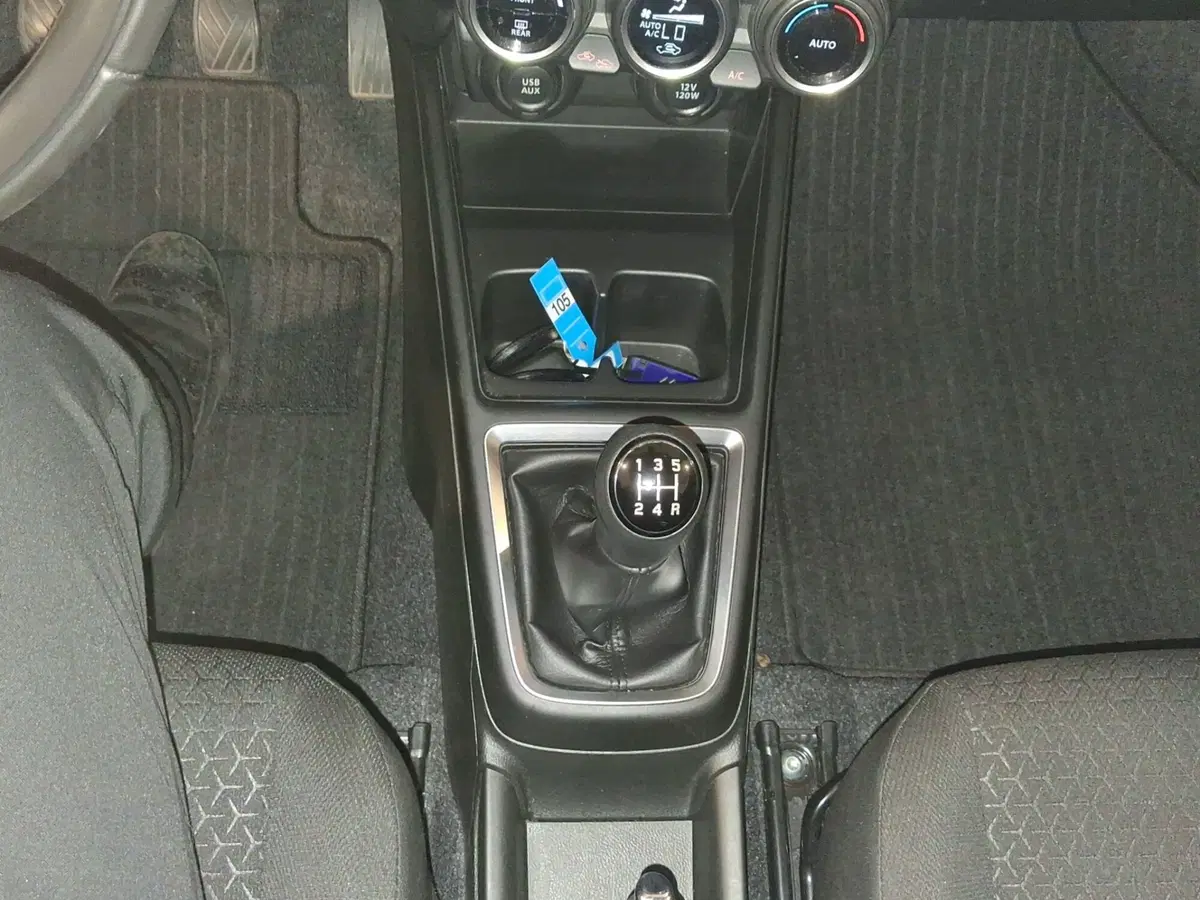 Suzuki Swift usata a Genova (16)
