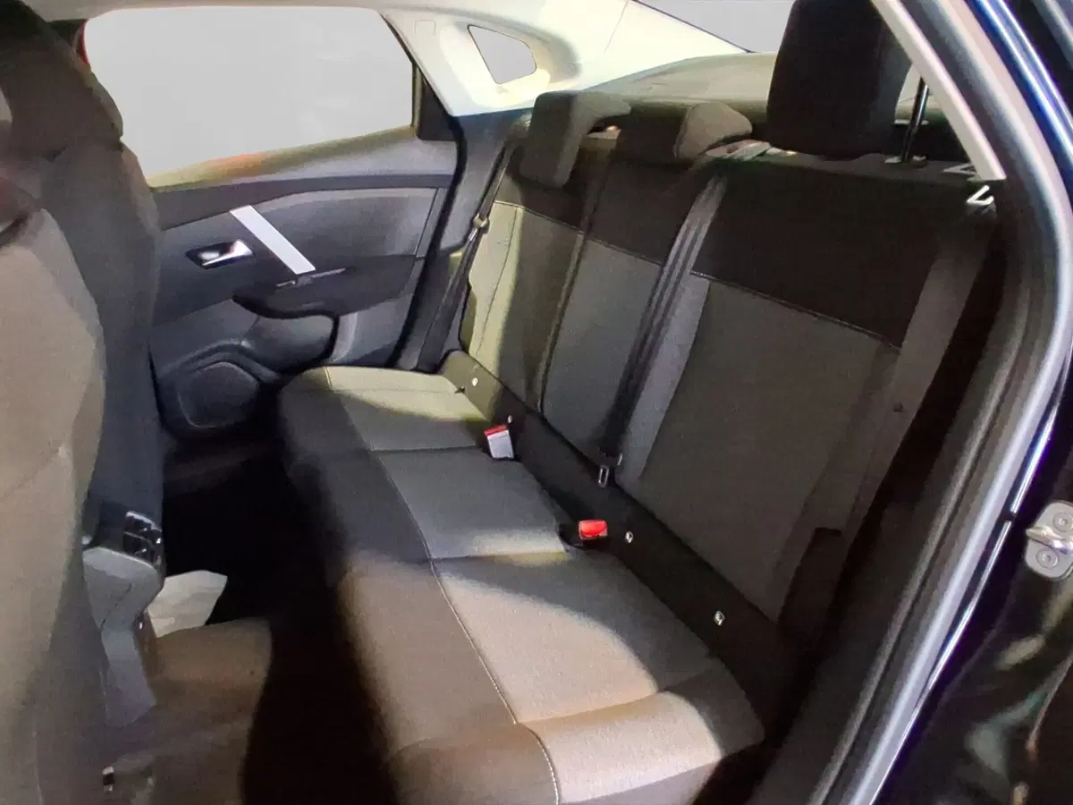 Citroen C4 X nuova a Genova (10)