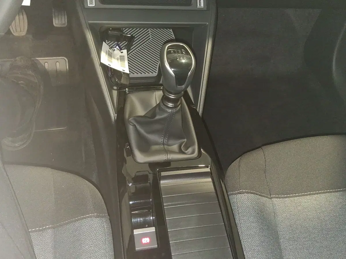Citroen C4 X nuova a Genova (16)