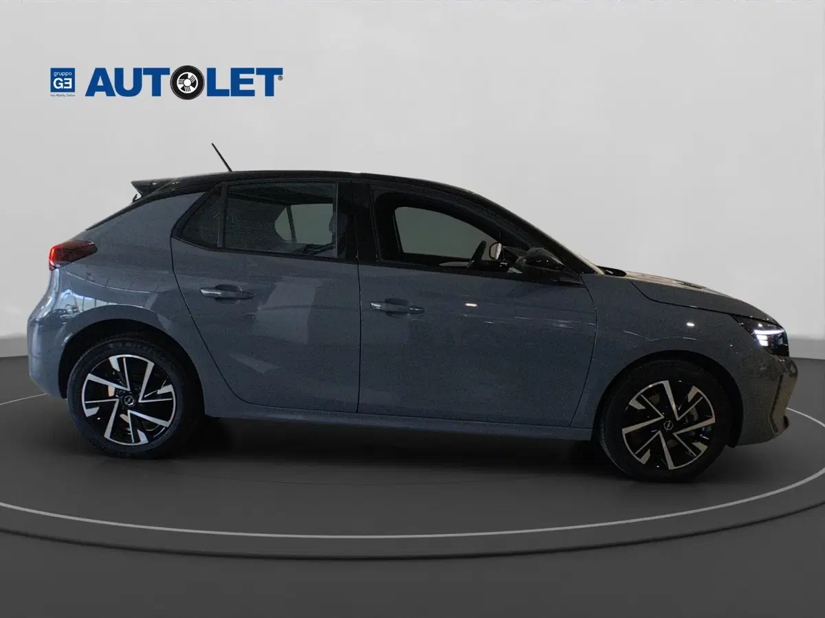 Opel Corsa usata a Genova (4)