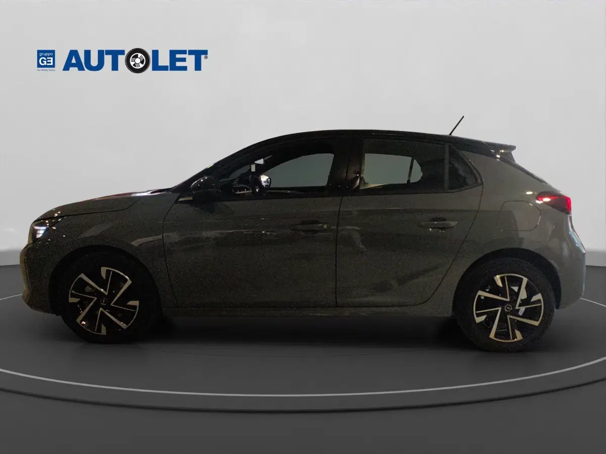 Opel Corsa usata a Genova (5)