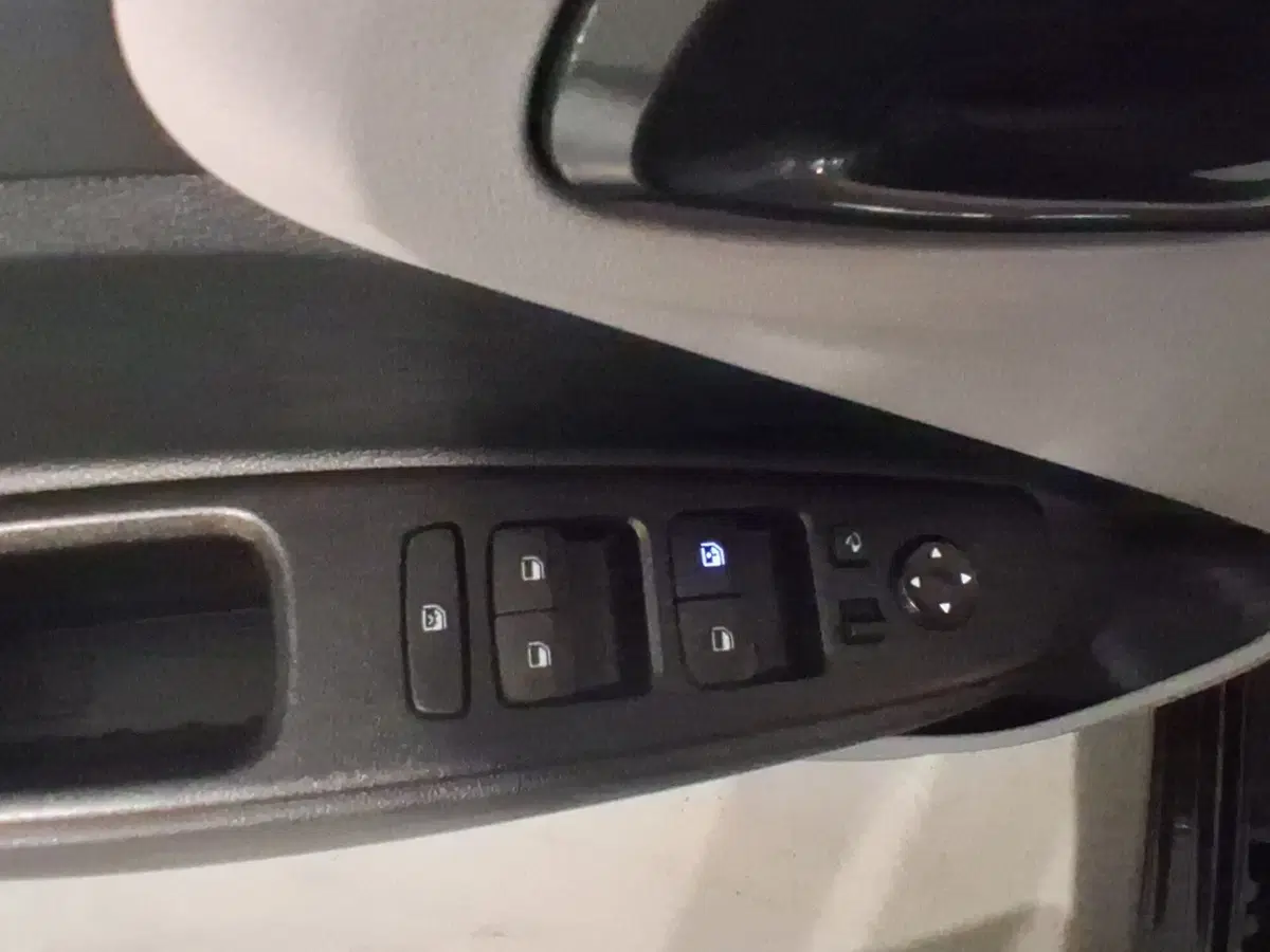Hyundai i10 usata a Genova (12)