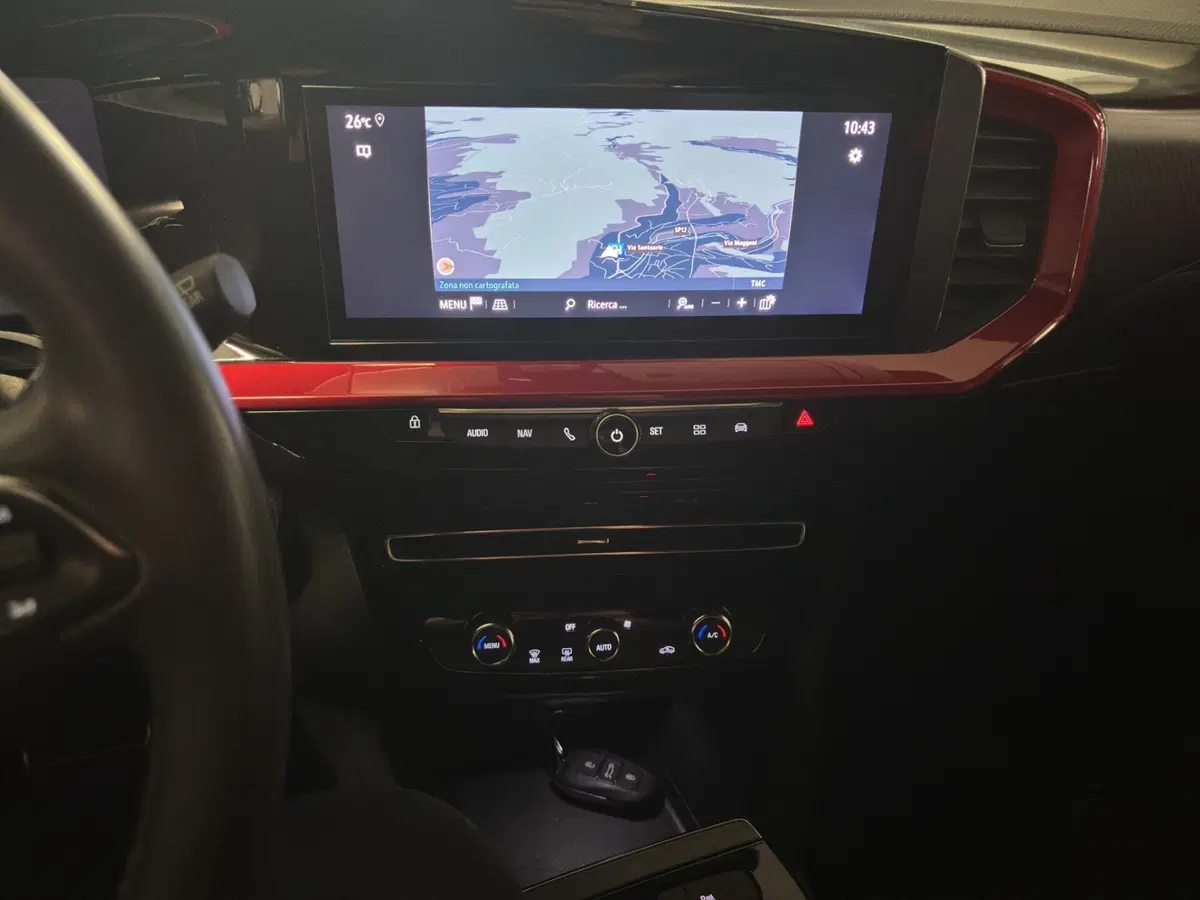Opel Mokka usata a Genova (15)
