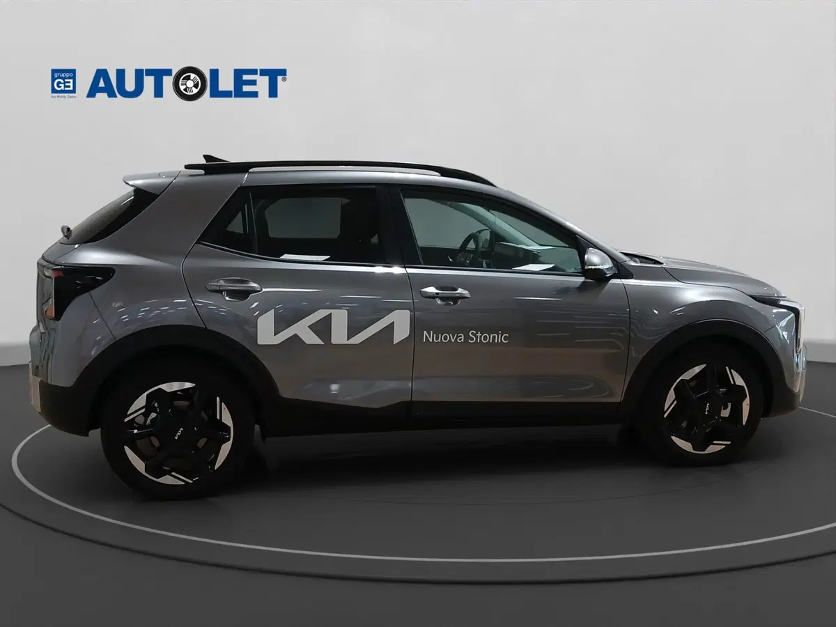 Kia Stonic nuova a Genova (4)