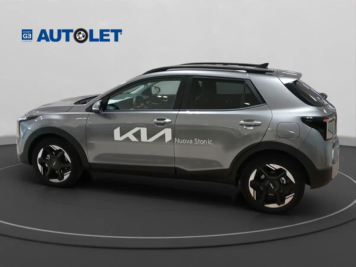 Kia Stonic nuova a Genova (5)