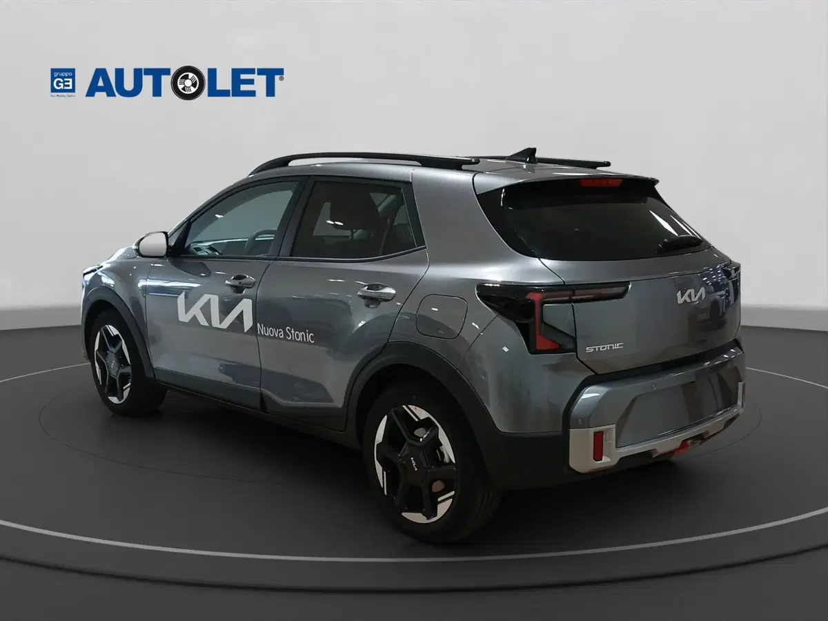 Kia Stonic nuova a Genova (8)