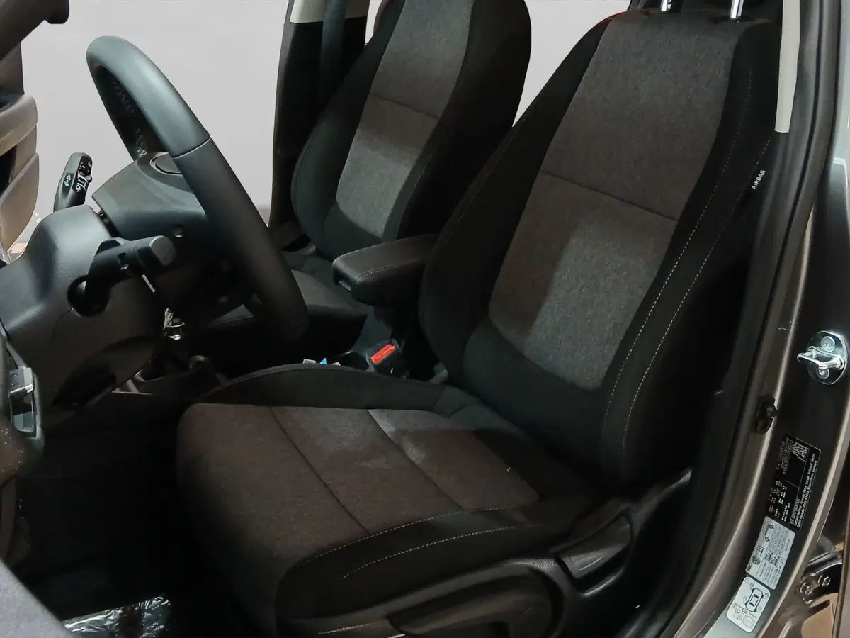 Kia Stonic nuova a Genova (9)