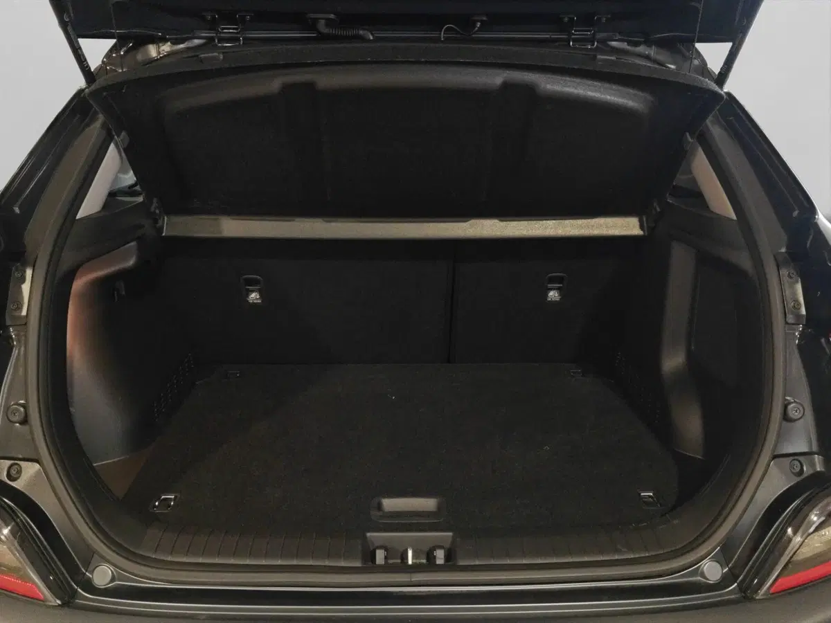 Hyundai Kona usata a Genova (17)