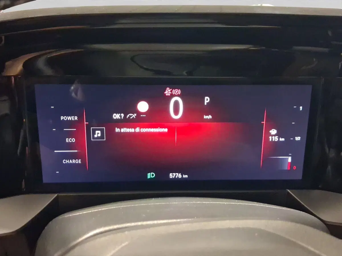 Opel Mokka usata a Genova (13)