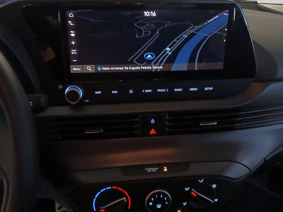 Hyundai Bayon usata a Genova (15)